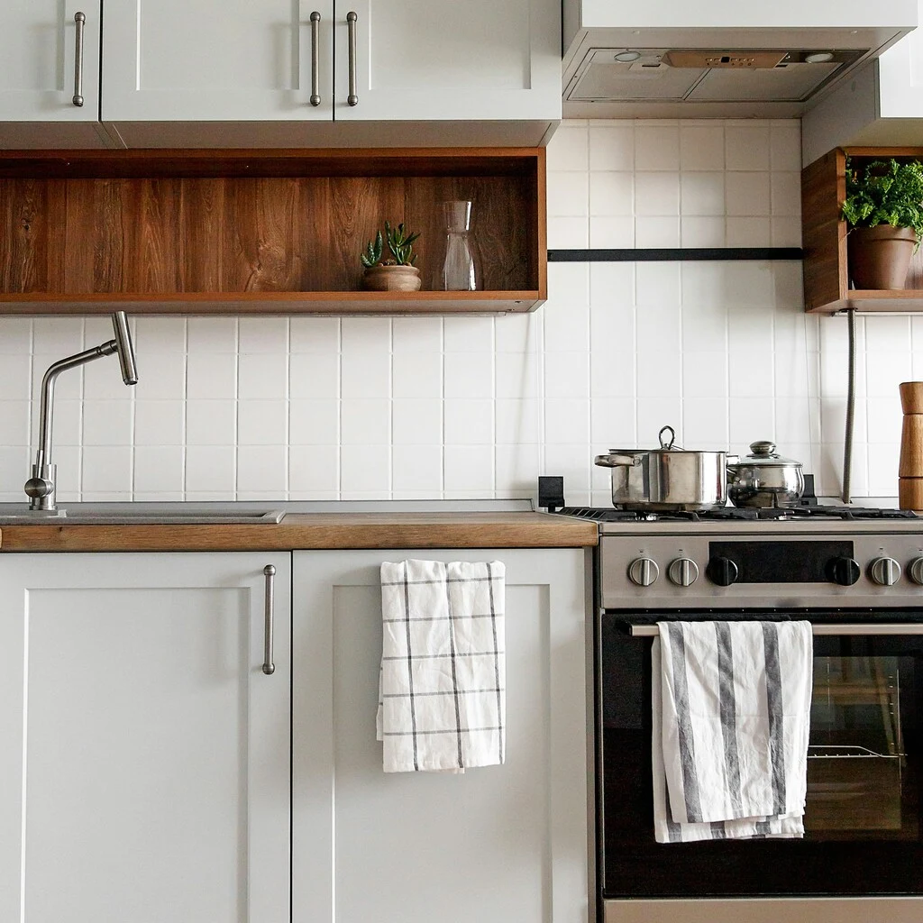 The Best Kitchen Storage Ideas for Denver Homeowners in 2026 4 white shaker kitchen wood open shelves